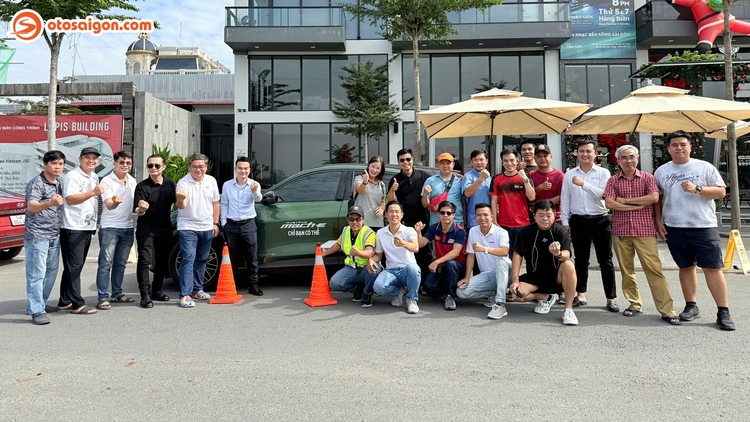 [Lăn Bánh #2] Cộng đồng Otosaigon trải nghiệm Ford Mustang Mach-E: Xe điện mạnh gần 400 mã lực lái có “đã”?