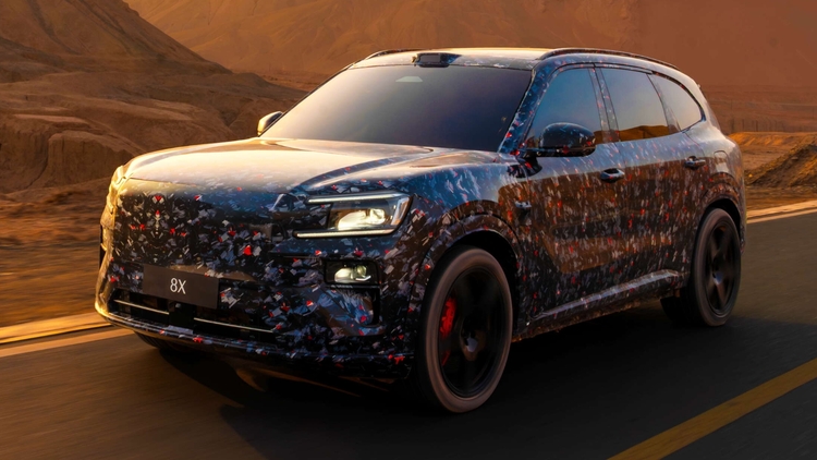 Zeekr 8X được hé lộ: SUV REEV mạnh tới 1.400 mã lực, sạc 9 phút đầy pin