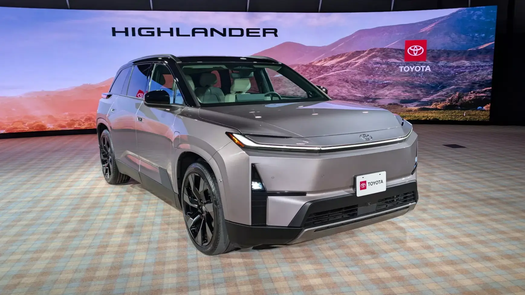 Cận cảnh Highlander EV 2027: Lời hồi đáp 