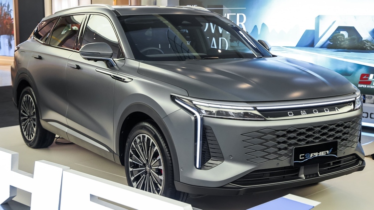 Omoda C9 PHEV có giá hơn 1,4 tỷ đồng tại Malaysia, SUV hybrid 