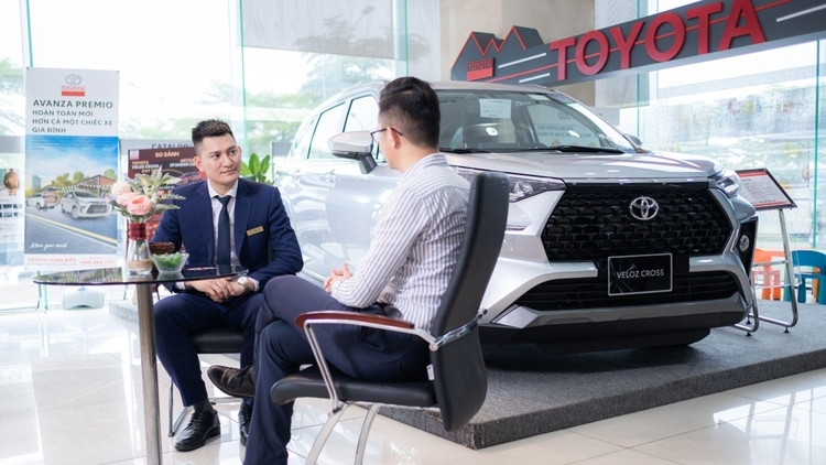 Cận kề kỳ nghỉ lễ dài, thị trường ô tô ấm dần lên