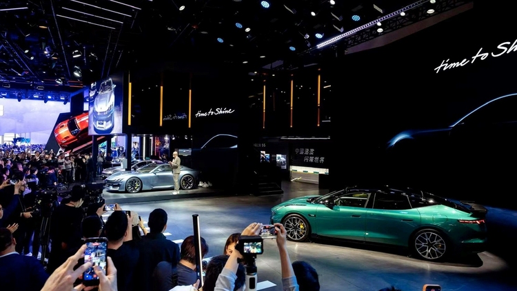 Lynk & Co bùng nổ tại Auto China 2026: Trình làng siêu phẩm GT Concept và mở bán “mãnh thú” Lynk & Co 10