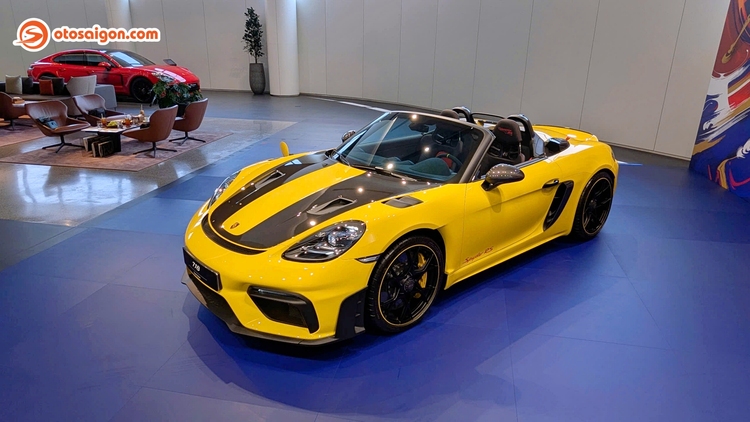 Ngắm Porsche 718 Spyder RS hơn 15 tỷ đồng: Tuyệt tác mui trần và lời tuyên ngôn của những tín đồ tốc độ thuần khiết