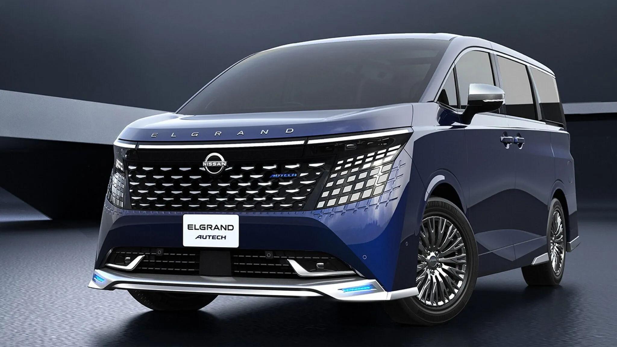 Nissan Elgrand thế hệ mới lộ diện bản độ chính hãng Autech: Khi sự tinh tế lên ngôi