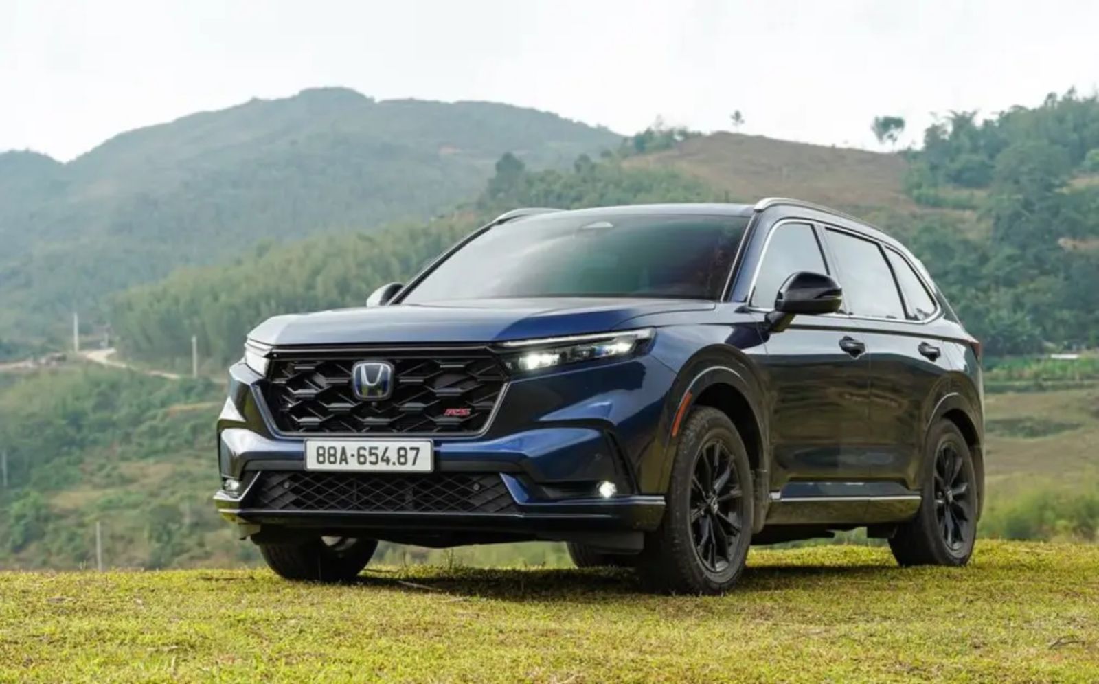 Khác biệt giữa xe Honda CR-V xăng và hybrid?